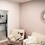 House Nada Gata