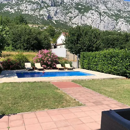 House Nada Holiday home
