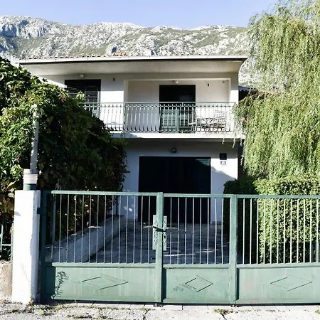 House Nada Holiday home