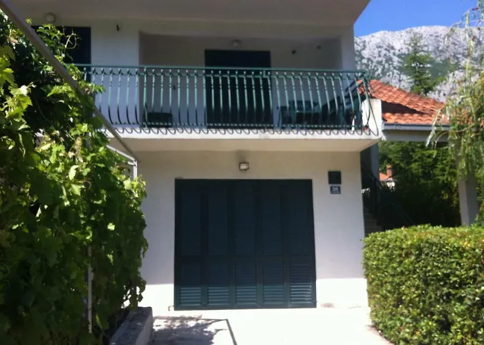 House Nada Gata